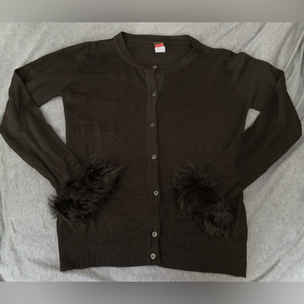 Sweetlove Sweater with Black/Faux-Fur Poodle-Bob Detailing Women’s sz L NEW